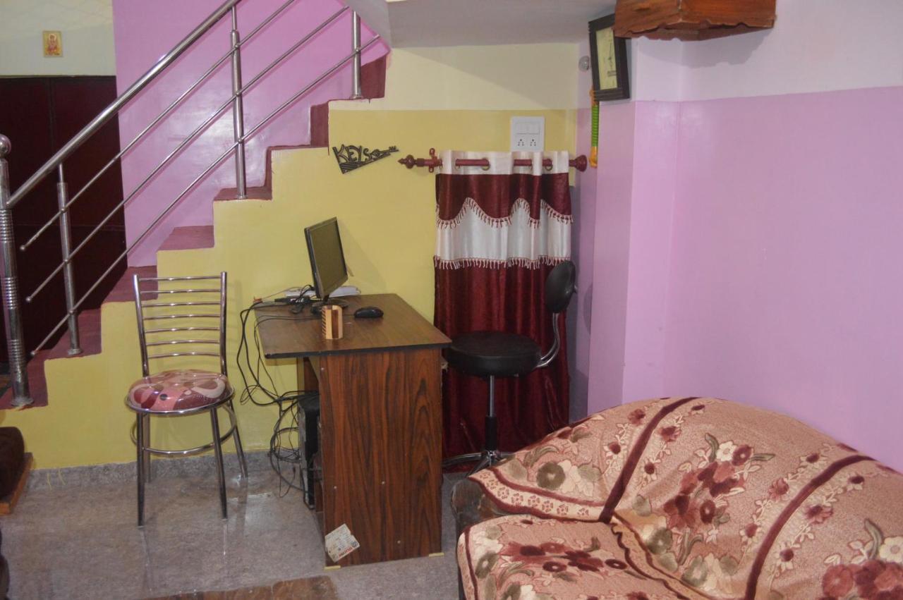 Azure Family Paying Guest House Varanasi Exterior foto