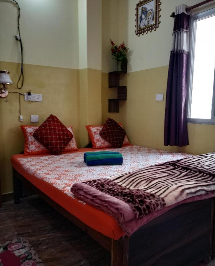 Azure Family Paying Guest House Varanasi Zimmer foto